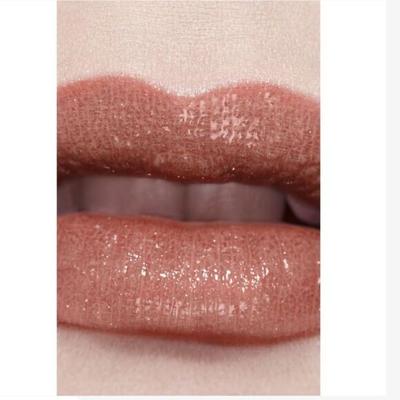 CHANEL BEAUTY BUNDLE~LARGE VELOUR POUCH, TINTED LIP BALM & HYDRA BEAUTY BALM - Picture 10 of 16